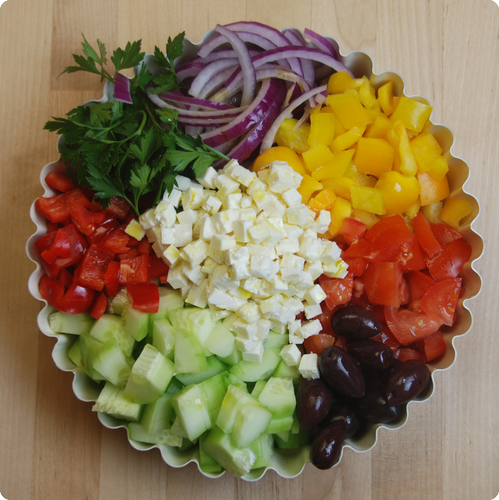 Griechischer Salat-Buddha-Bowl