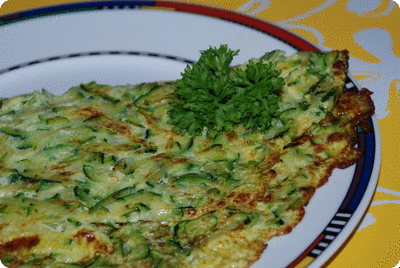 <a href="/recipes/333"><img alt="Titelsschrift" src="/system/rectitles/CAPS_Zucchetti-Fladen.png?1306439135" /></a>